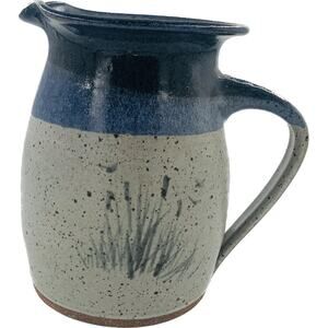 Vintage Handcrafted Pottery Pitcher Davis 8/81 Gray Blue Grass 2.5 Quart Handle